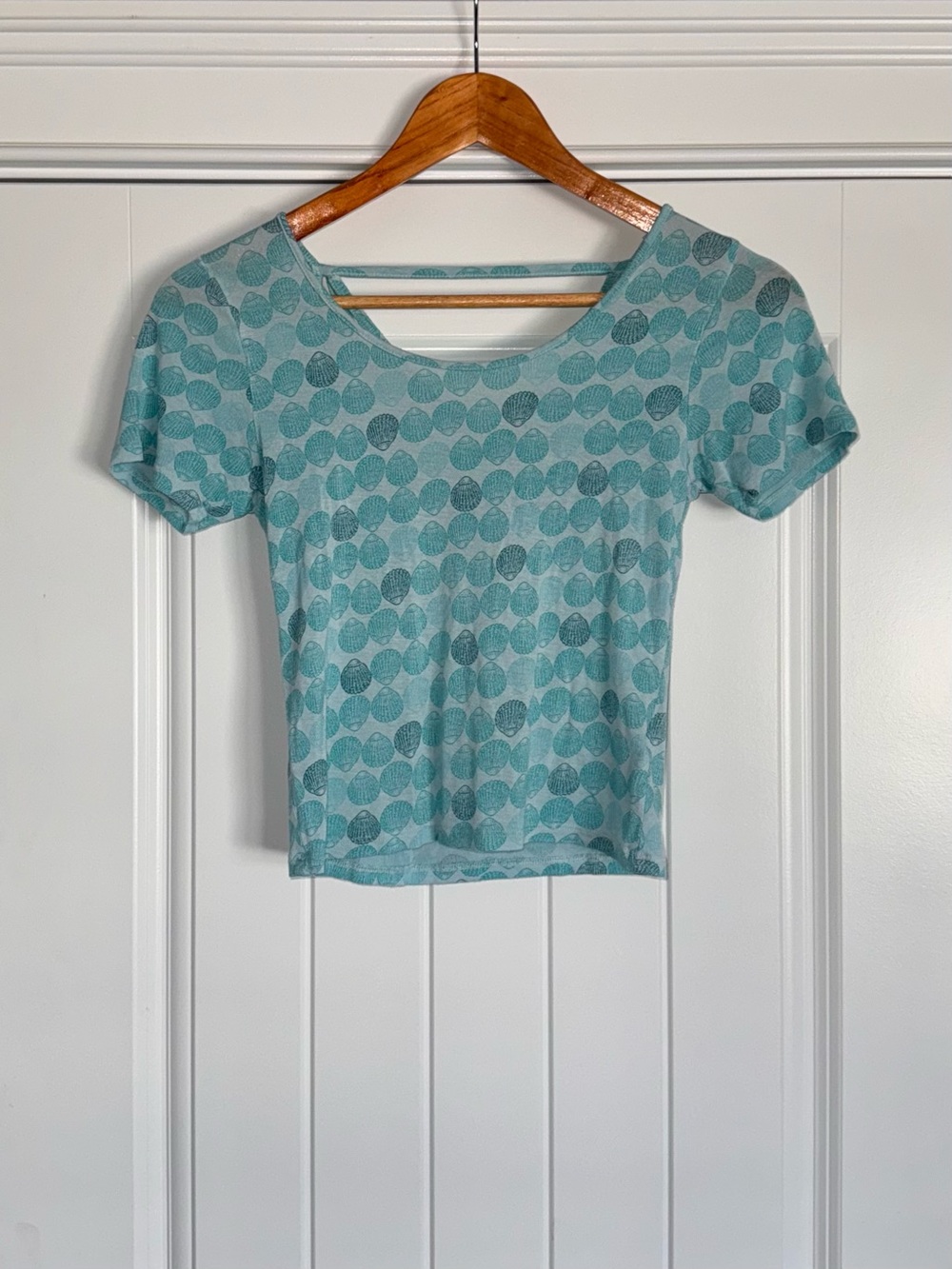 Aeropostale Teal Patterned Scoop Neck Crop Top